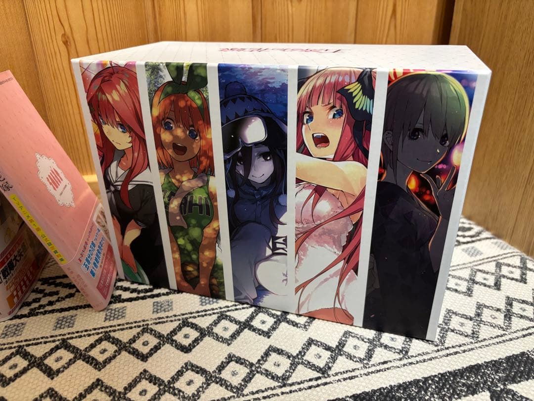 漫画 五等分の花嫁 フルカラー版全巻＋全巻収納box＋アニメ第1期公式設定資料集