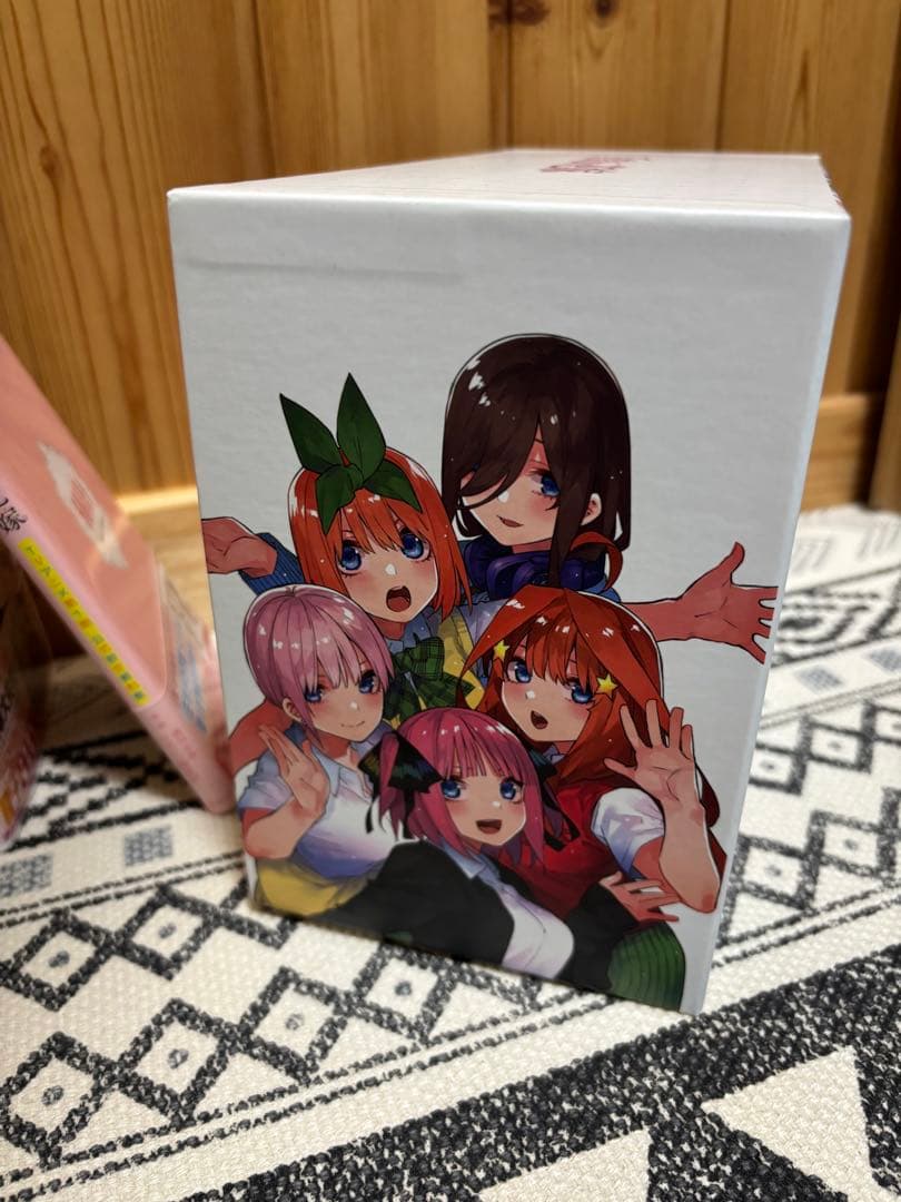 漫画 五等分の花嫁 フルカラー版全巻＋全巻収納box＋アニメ第1期公式設定資料集