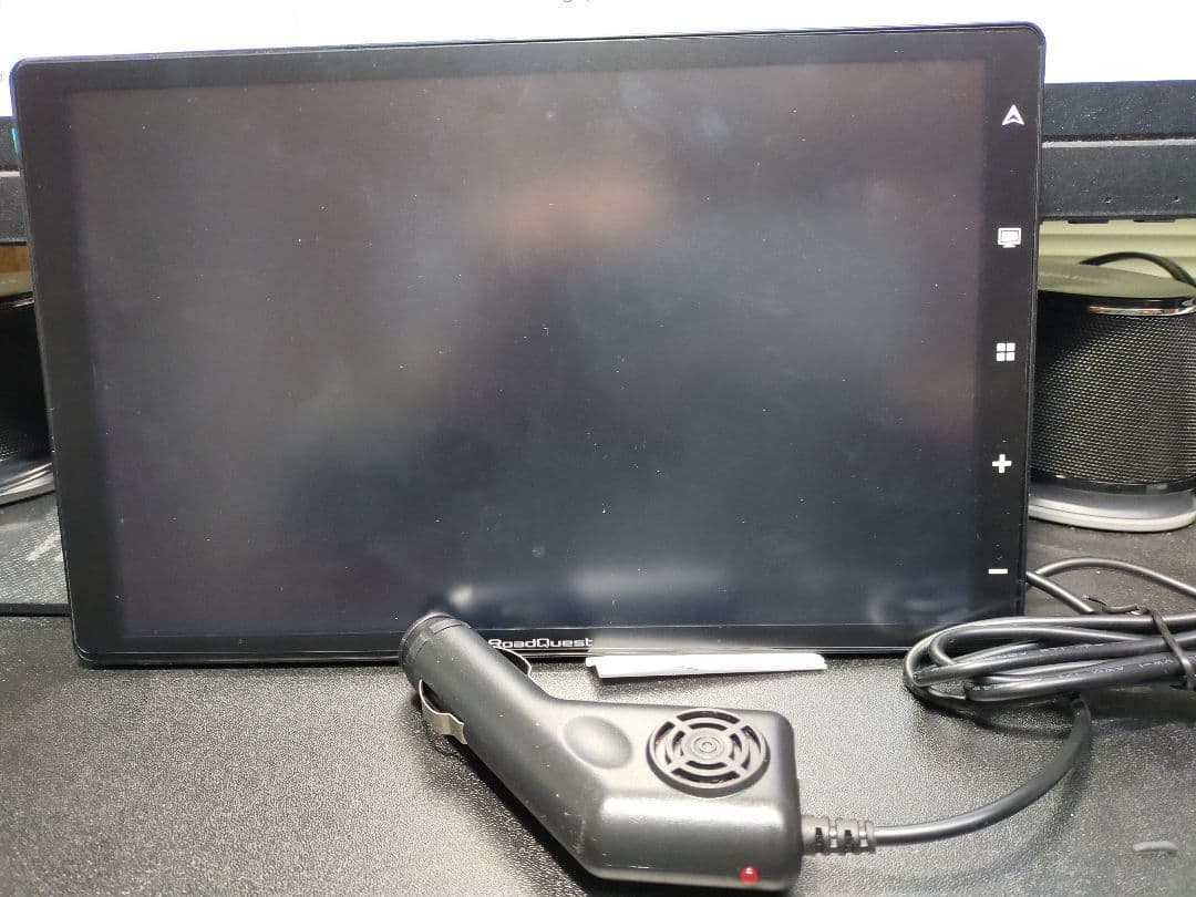 RoadQuest RQ-N10 10.1インチカーナビ