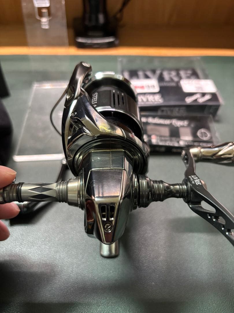 ステラc3000XGスピニングリール リブレダブルハンドル付