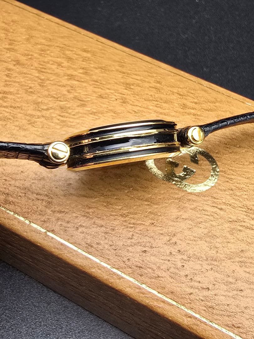 デッドストック 電池交換済 ヴィンテージ GUCCI ブラック ゴールド