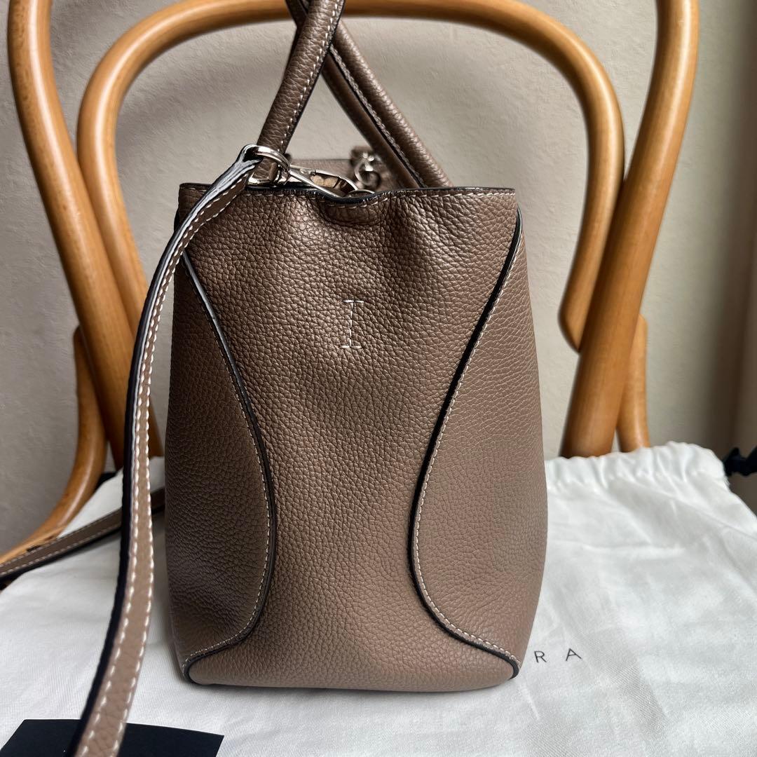 ボナベンチュラバッグ　ミアトート27 エトープ美品