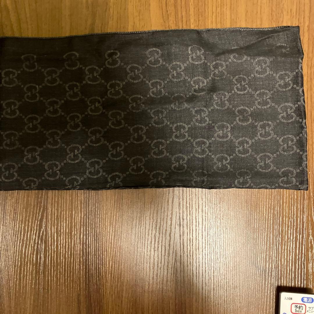 【大幅値下げ】 GUCCI ブランドロゴ入りストールマフラー