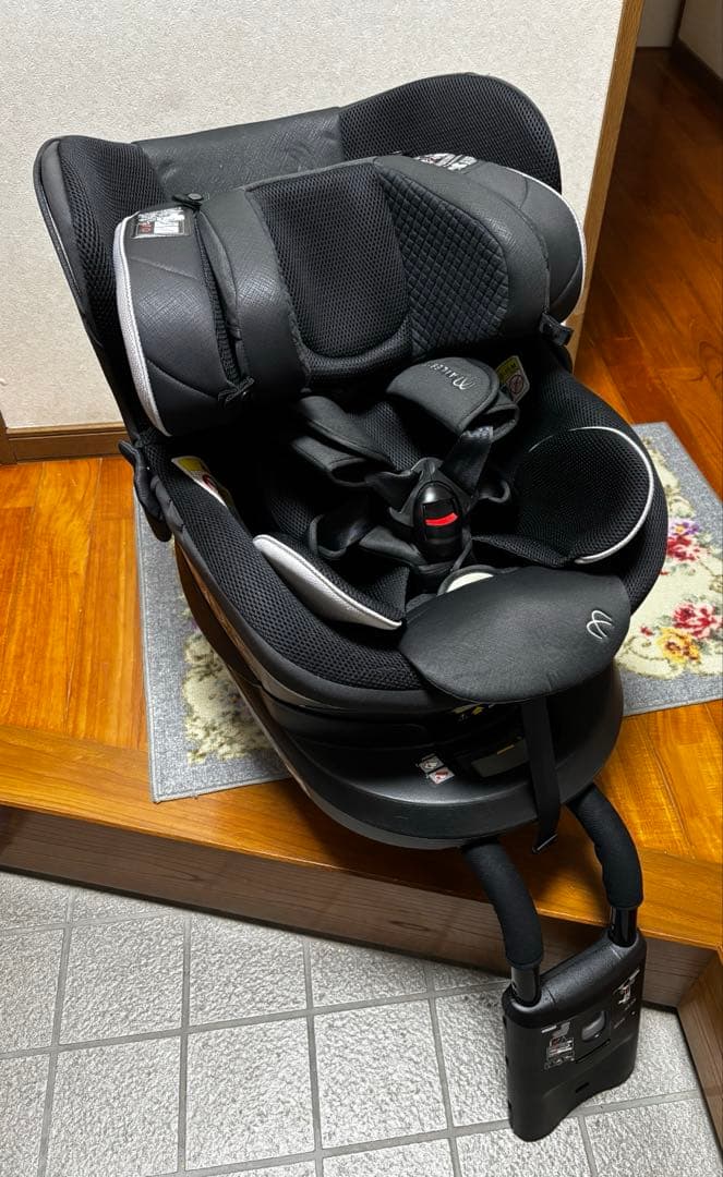 きんちゅー様専　エールべべ　クルットR ザ・ファースト　チャイルドシート