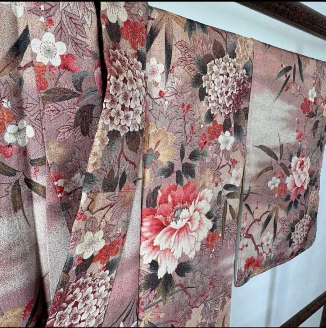 タイムセール！袷正絹着物　お召　147cmくすみピンク牡丹　個性的　アンティーク