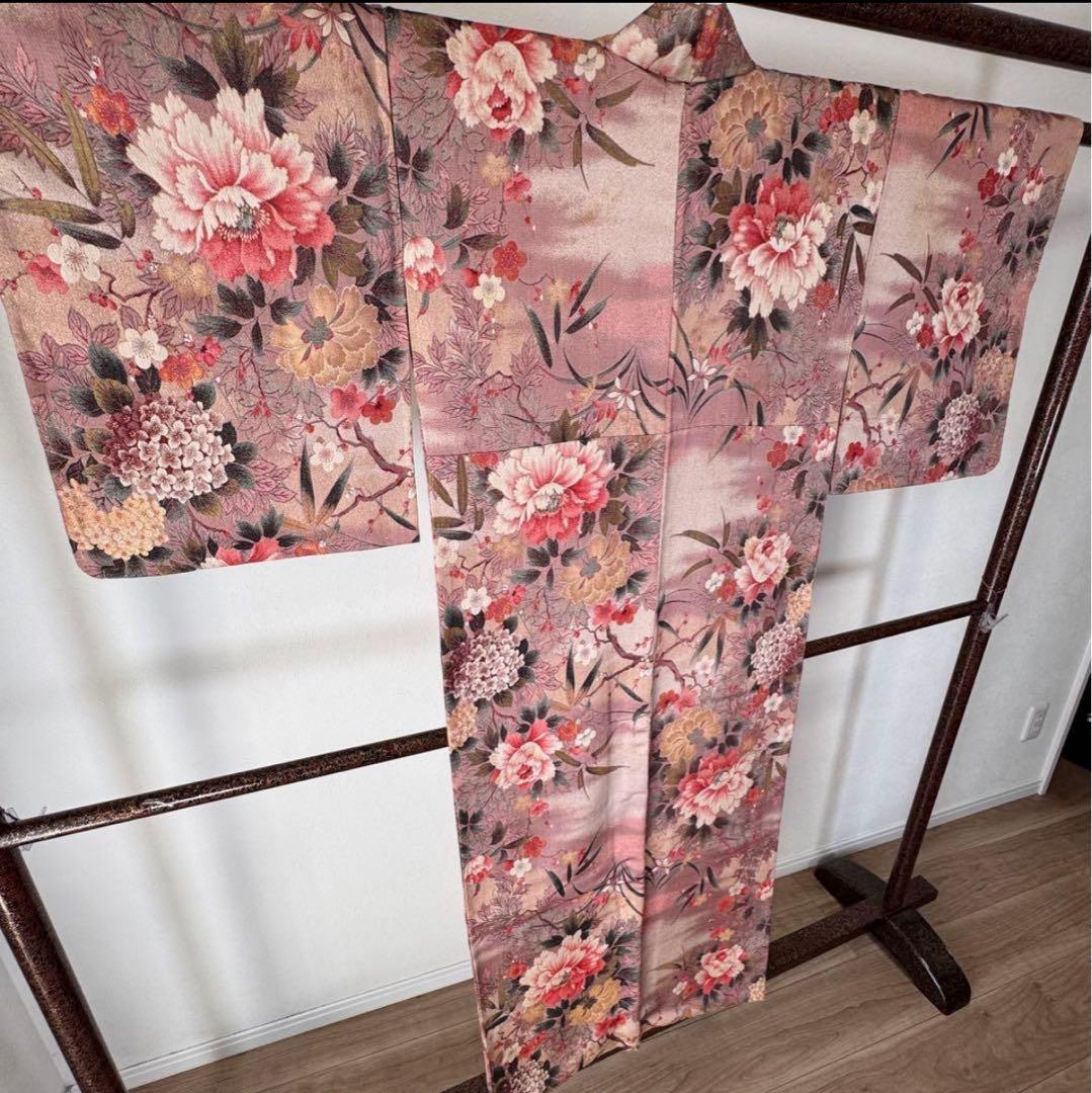 タイムセール！袷正絹着物　お召　147cmくすみピンク牡丹　個性的　アンティーク