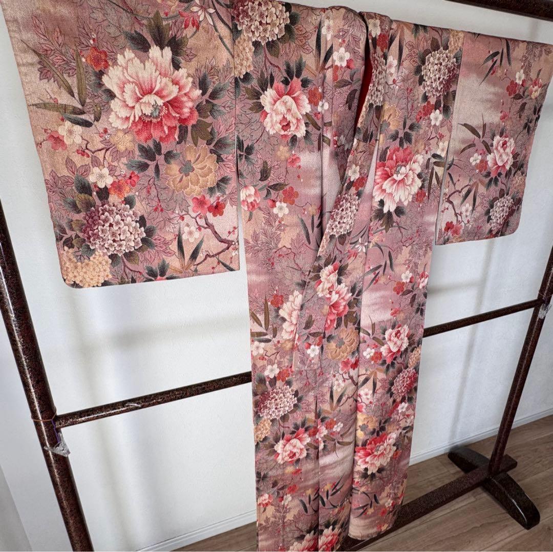 タイムセール！袷正絹着物　お召　147cmくすみピンク牡丹　個性的　アンティーク