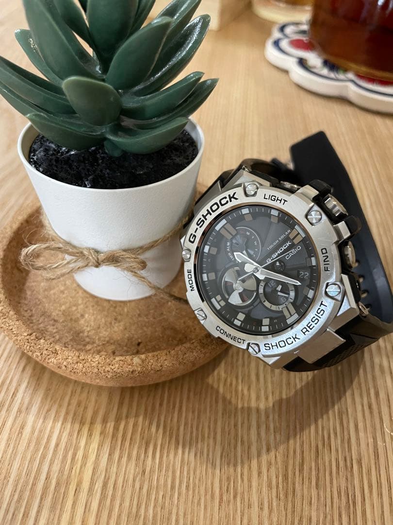 美品　G-SHOCK GST-B100-1AJF