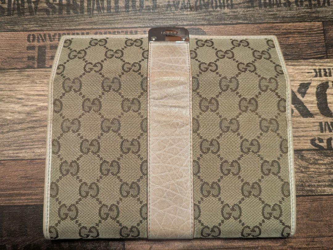 GUCCI GGキャンバス 二つ折り財布 ベージュ/ホワイト