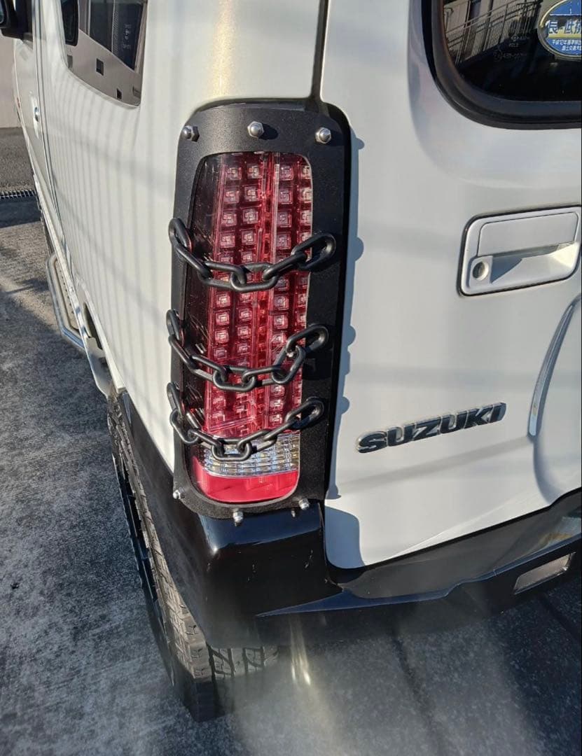 スズキ　ジムニーjb23 シエラjb43 テールライトガード