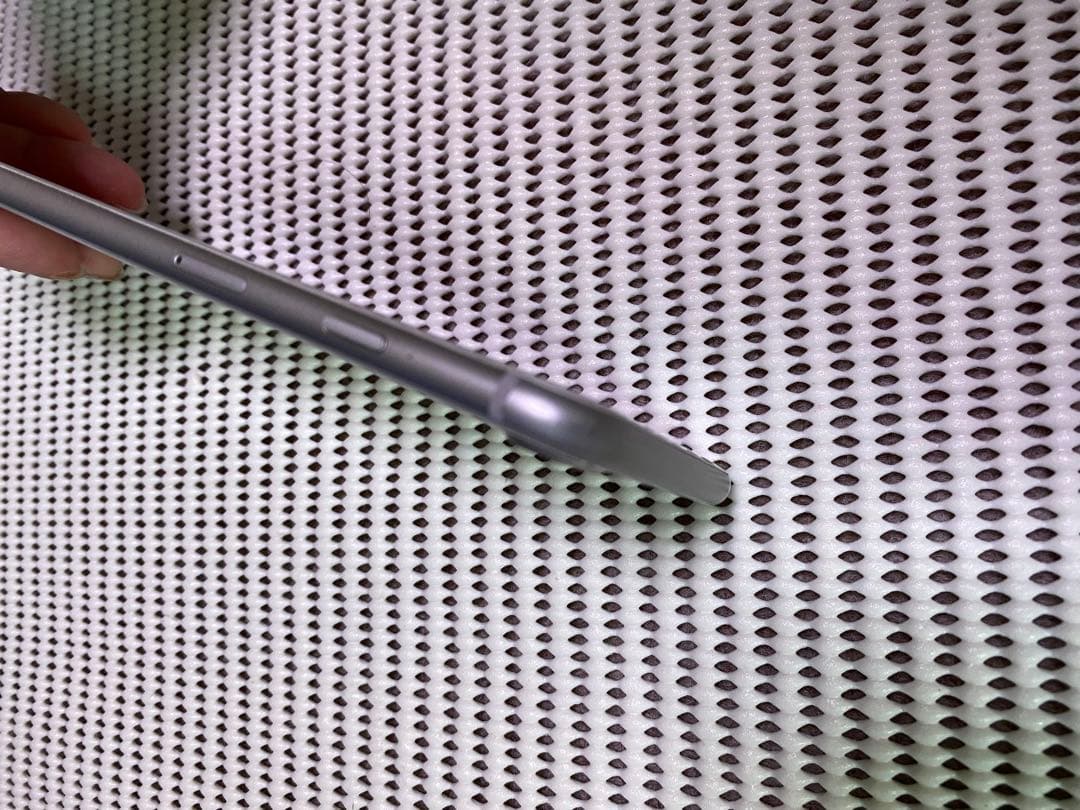 Apple iPhone 8 Plus シルバー SIMフリー　64GB