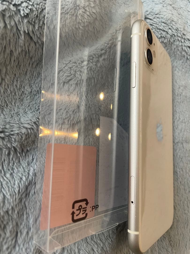 SIMフリー　Apple iPhone 11 128GB ホワイト