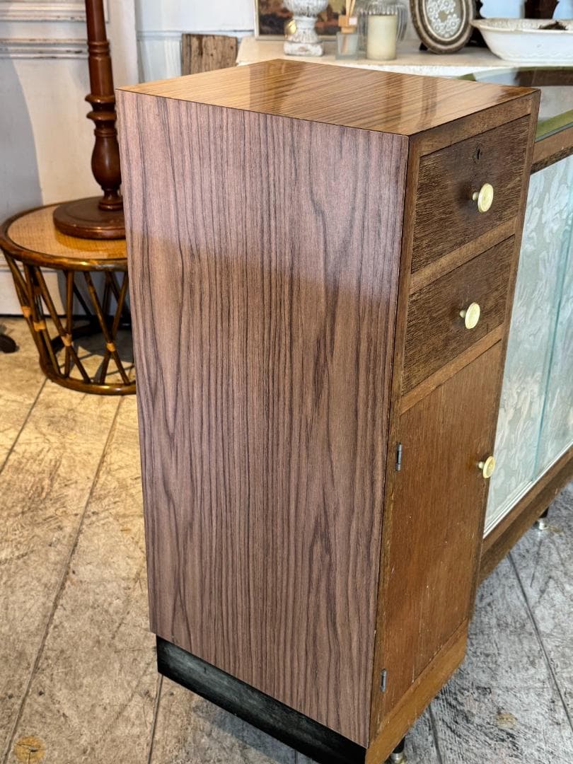 古いガラスショーケースカウンター 店舗什器 Rガラス レトロガラスヴィンテージ