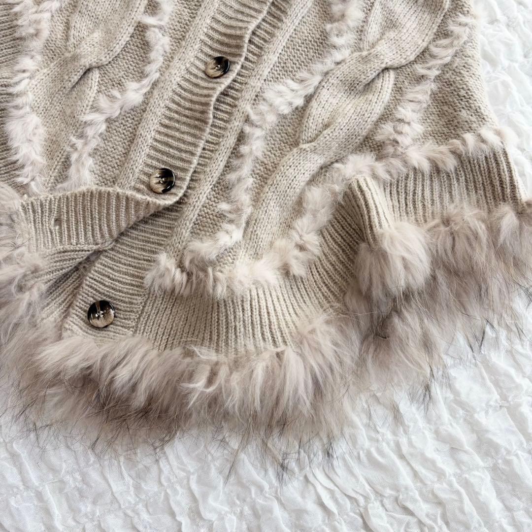 【美品】 バーニーズニューヨーク ファー付ニットポンチョ 近年モデル