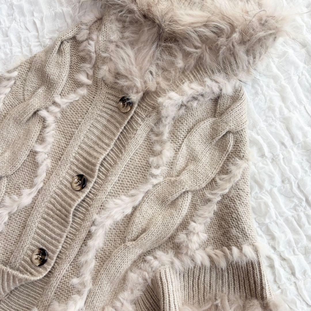 【美品】 バーニーズニューヨーク ファー付ニットポンチョ 近年モデル