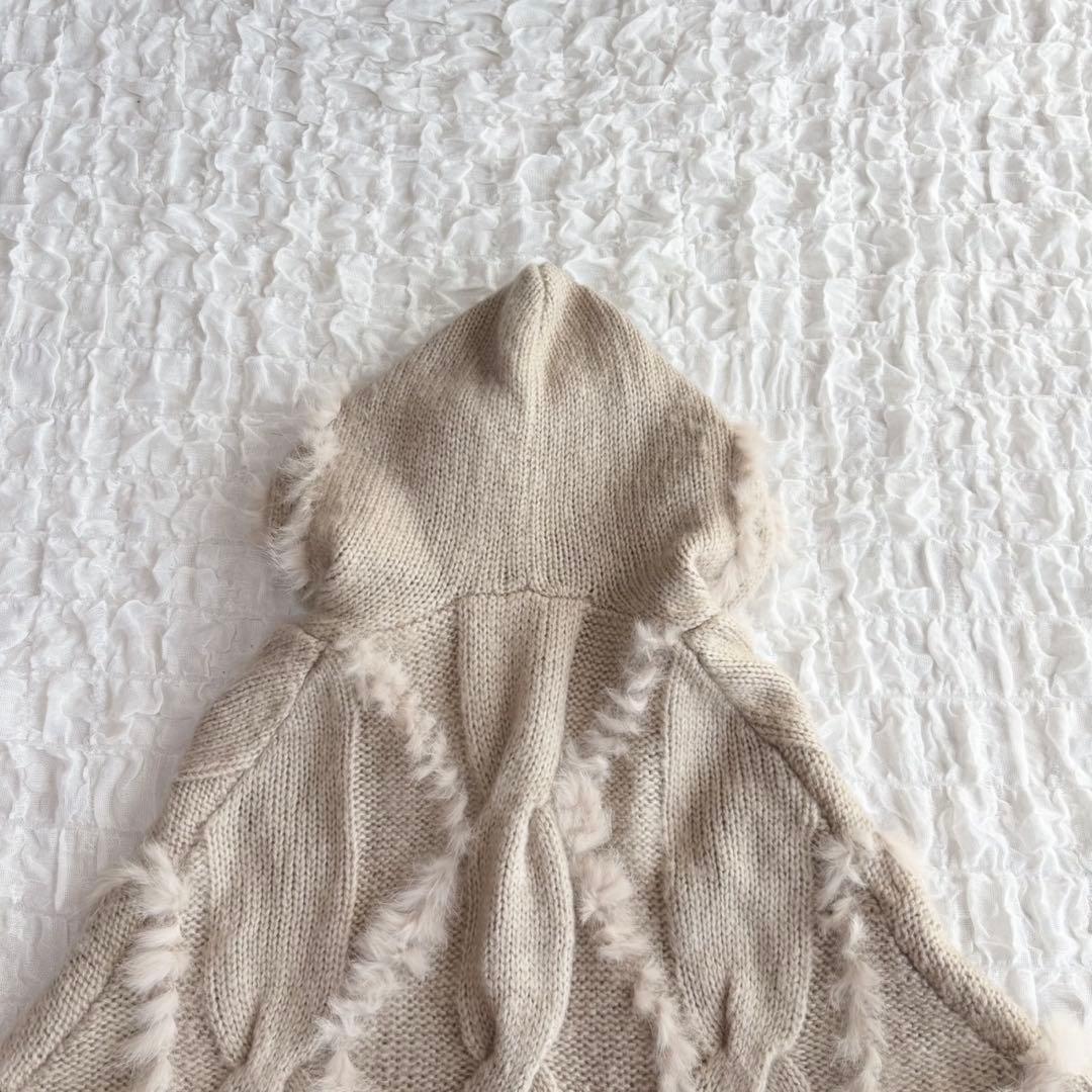 【美品】 バーニーズニューヨーク ファー付ニットポンチョ 近年モデル