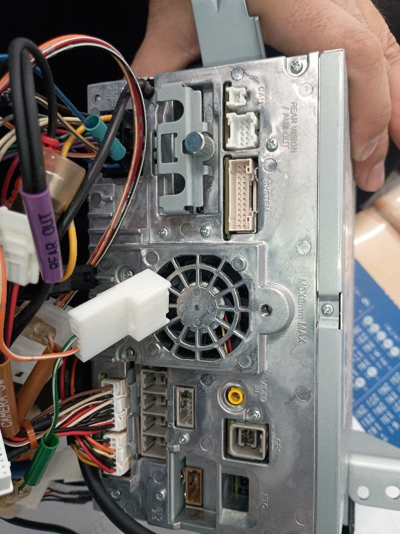 ナビ　アルパイン　プリウスアルファ専用　9インチ　EX9V