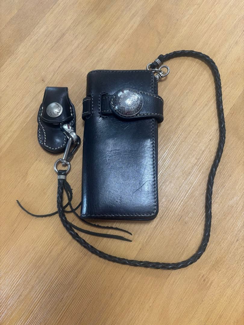 ブラックレザーウォレットチェーンアルバカーキシルバーコンチョ