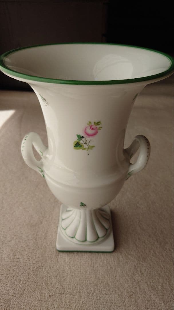 ヘレンド　ウィーンの薔薇陶器製花瓶 大型　セール！