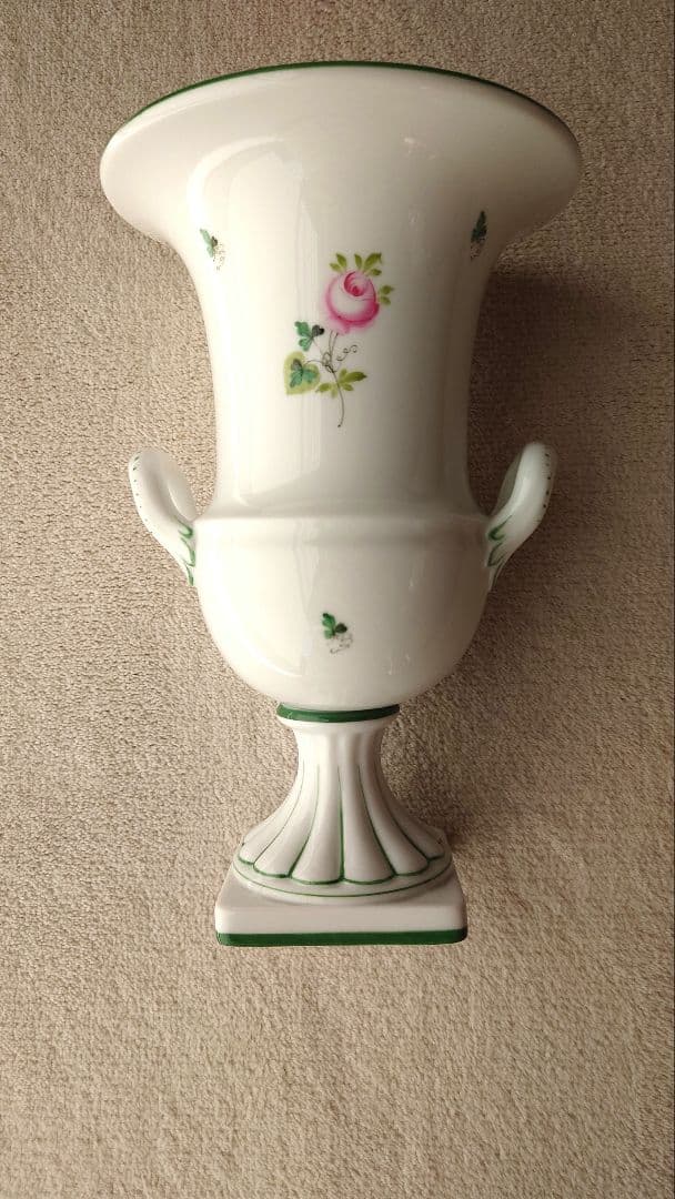 ヘレンド　ウィーンの薔薇陶器製花瓶 大型　セール！