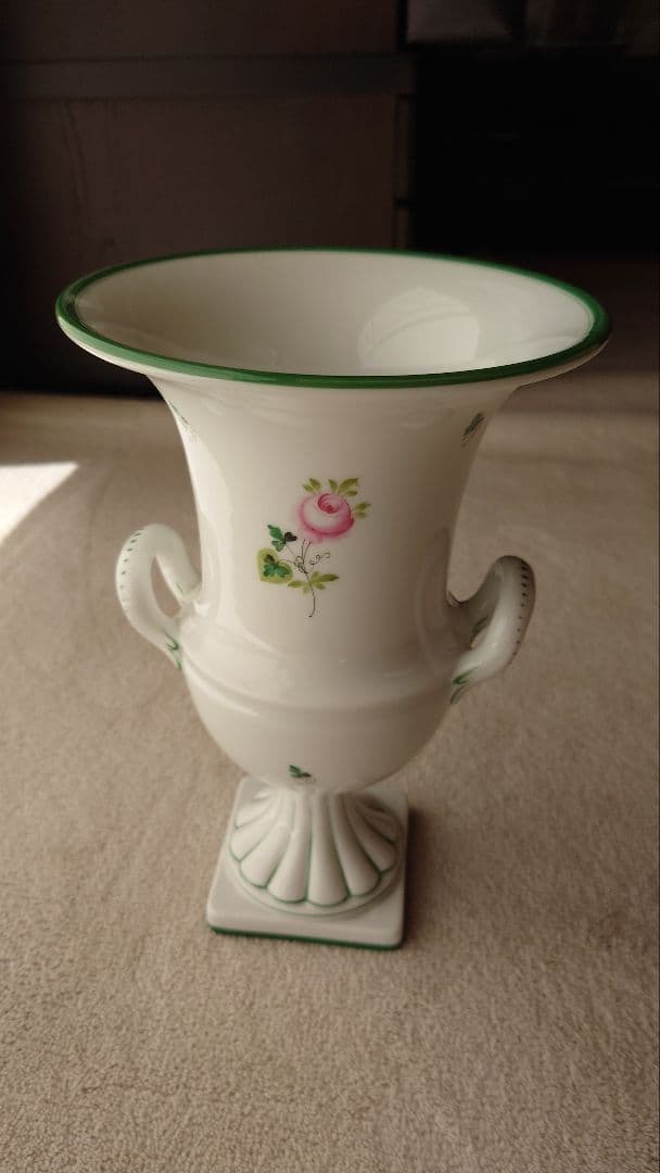 ヘレンド　ウィーンの薔薇陶器製花瓶 大型　セール！
