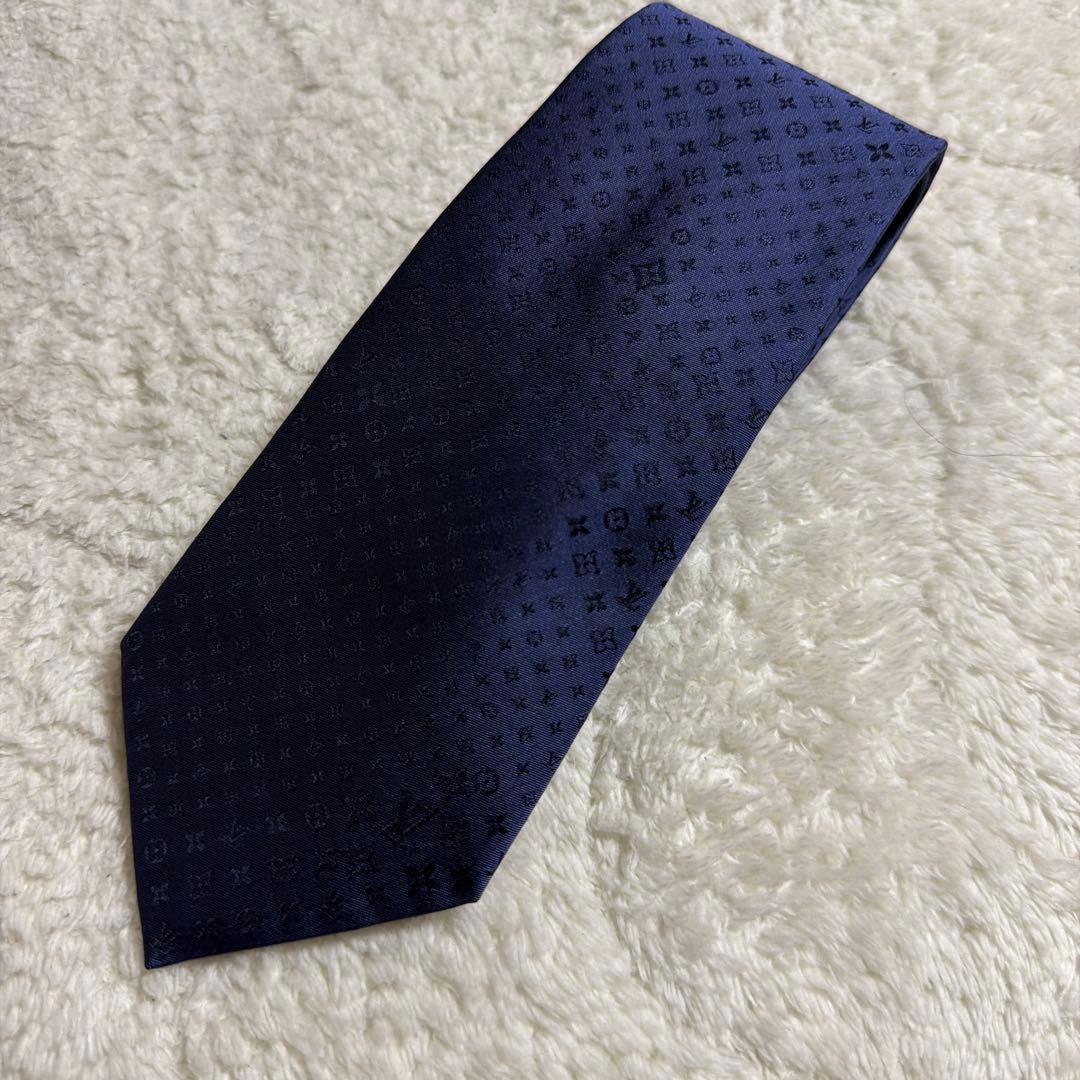 ルイヴィトン　ネクタイ　1回のみ使用