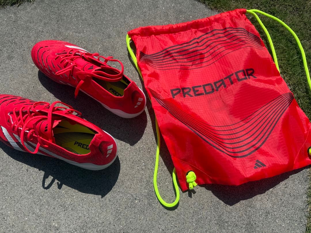 adidas Predator サッカーシューズ レッド 収納バッグ付き