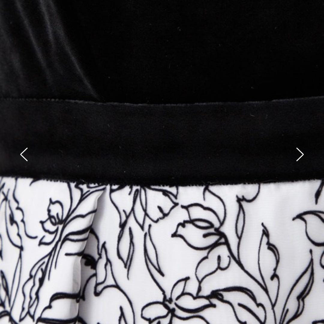 AIMER ベロア袖フロッキーフレアドレス 黒 白 エメ