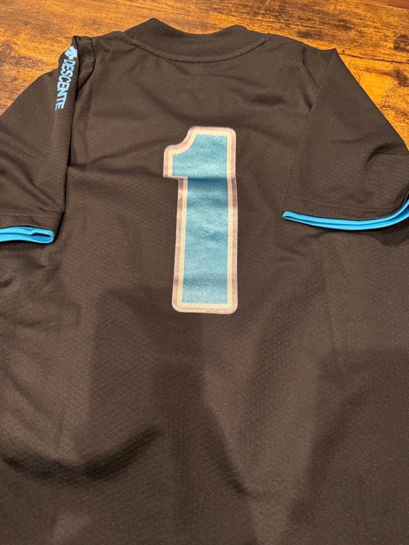 大幅値下げ　14枚バレーボールユニフォーム　半袖