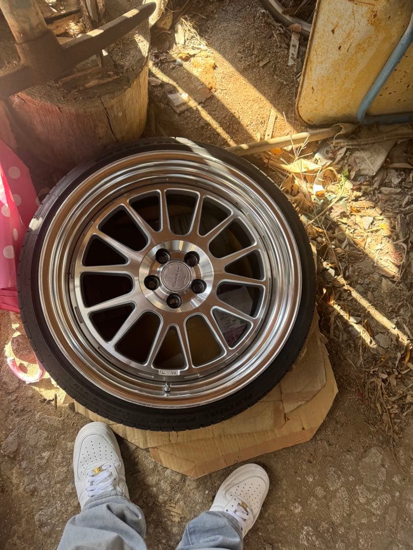 18インチ シルバー