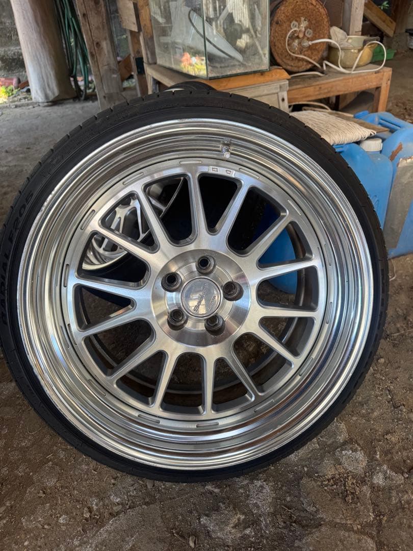 18インチ シルバー