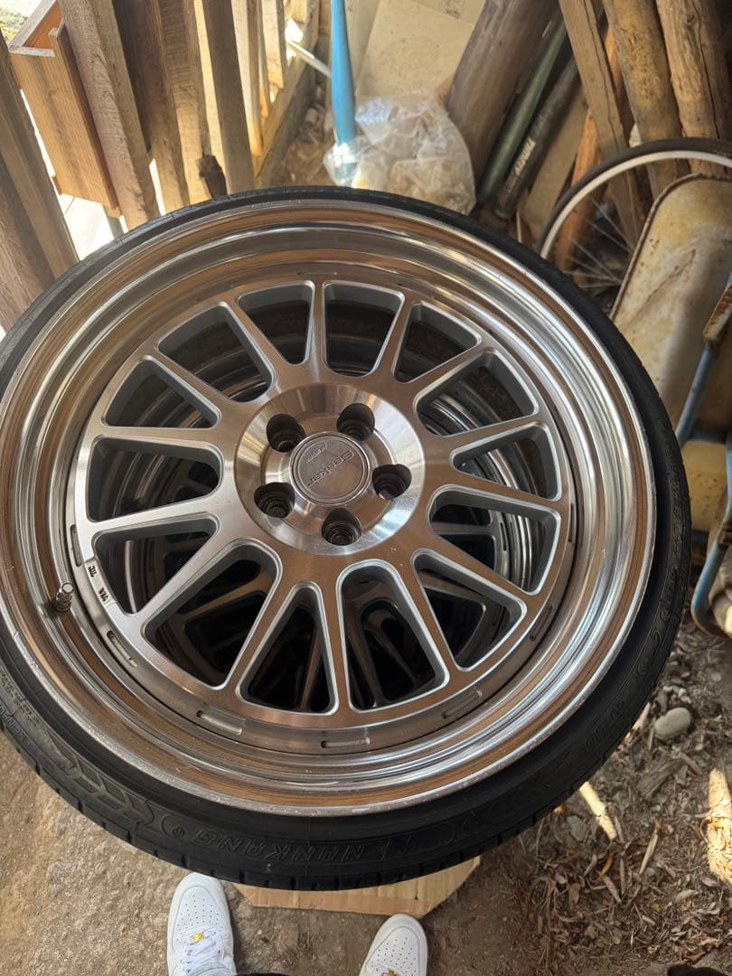 18インチ シルバー