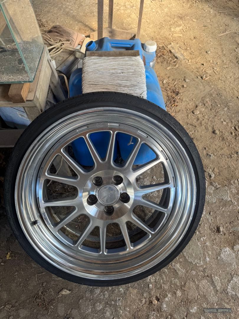 18インチ シルバー