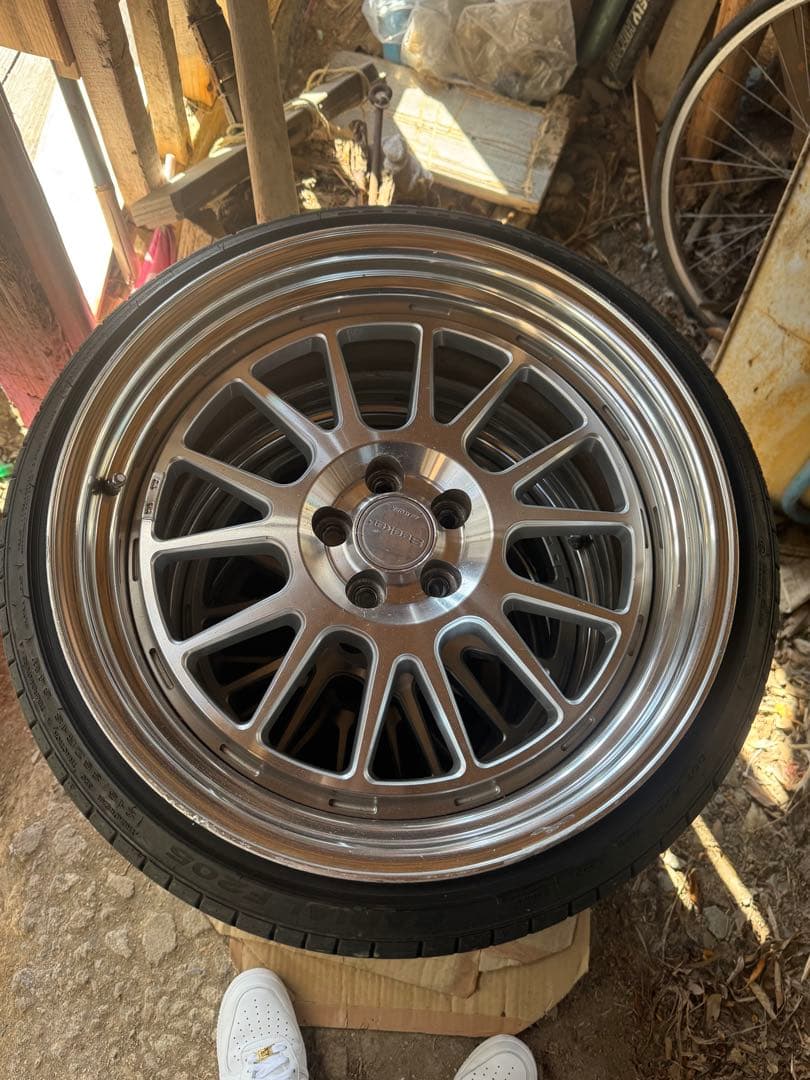 18インチ シルバー