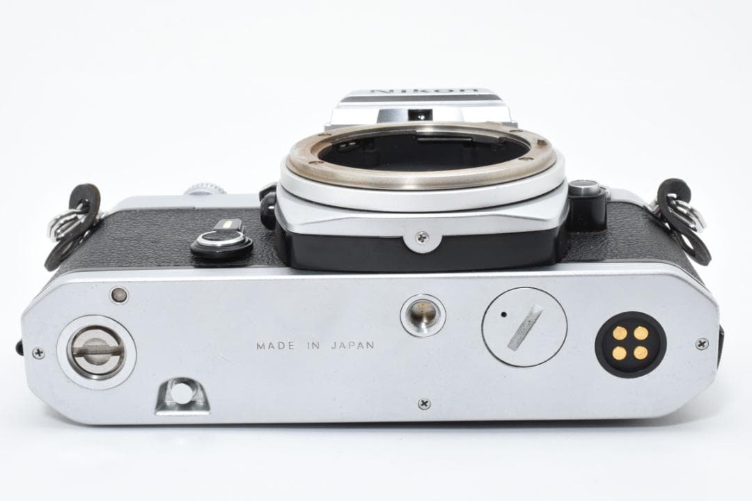 超美品 NIKON FM シルバー フィルムカメラ　モルト新品交換済 M258