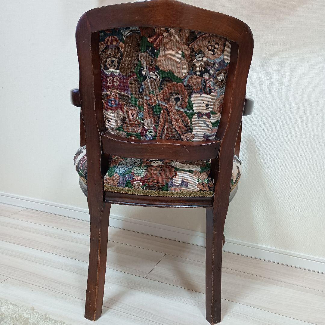 アンティーククマ刺繍 木製椅子