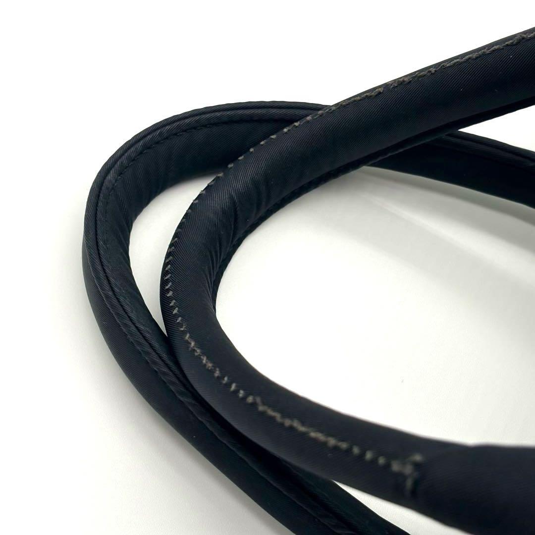 PRADA 三角プレート　リバーシブル　2way ナイロン トートバッグ