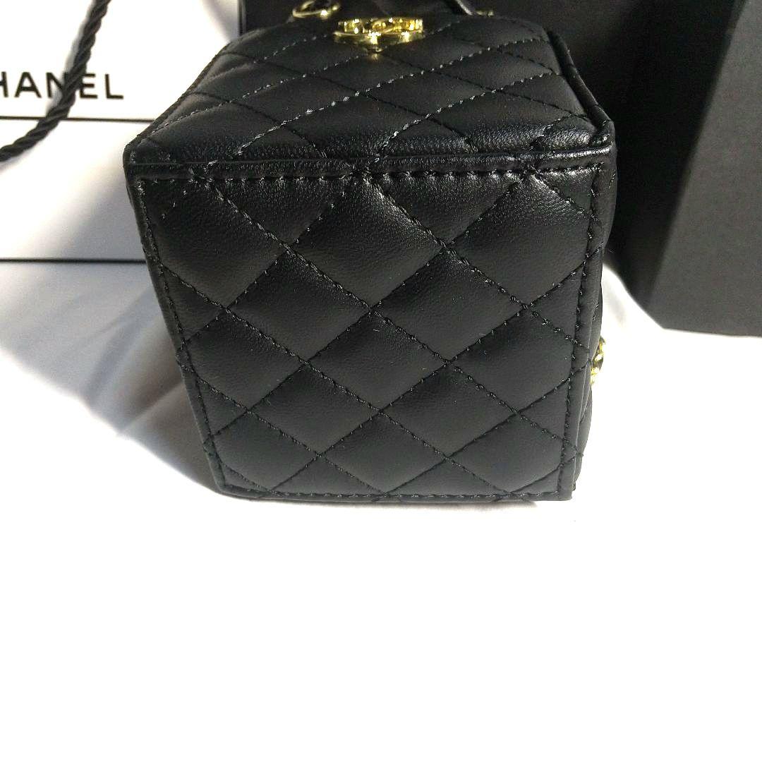 新品未使用CHANELチェーンショルダミニマトラッセ巾着VIP限定ノベルティ