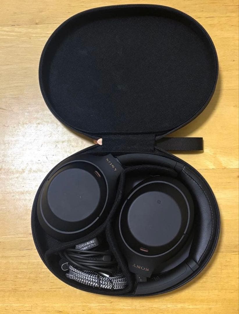 SONY WH-1000XM4ワイヤレスヘッドホン　イヤーパッド新品　ケース付き