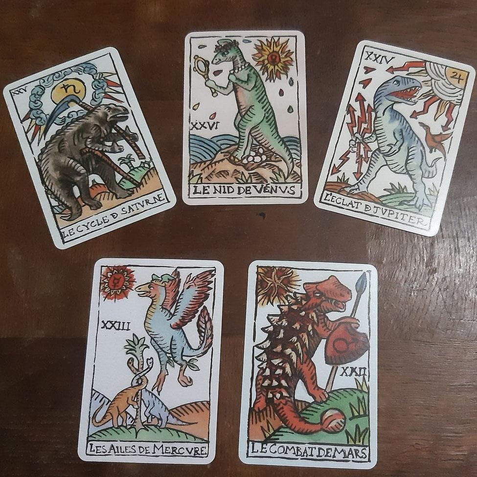 【正規品タロットカード】超貴重デッキ✨入手困難品✨マルセイユ版初の恐竜タロット