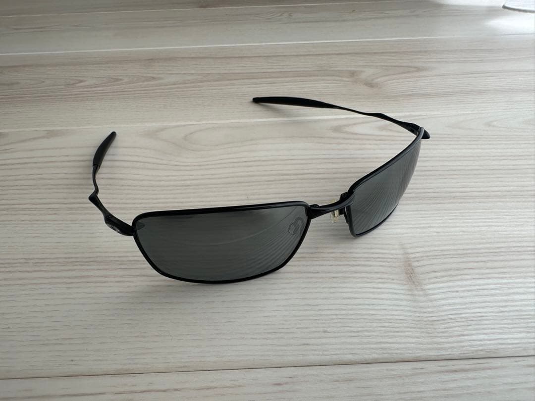 Oakley Squere Whisker ブラック サングラス