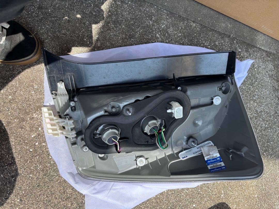 T*ん様 30プリウス 後期　usテールランプ　社外