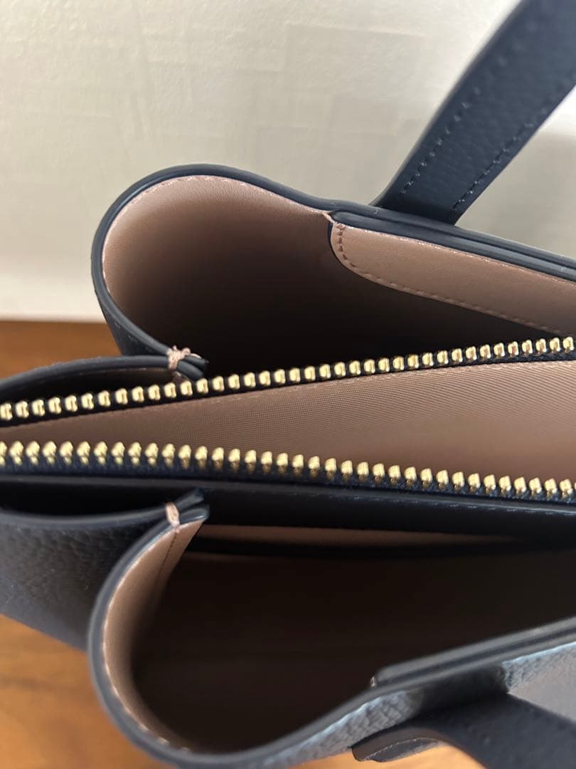 Samantha Thavasa ネイビー ビジネスバッグ　チャーム付き