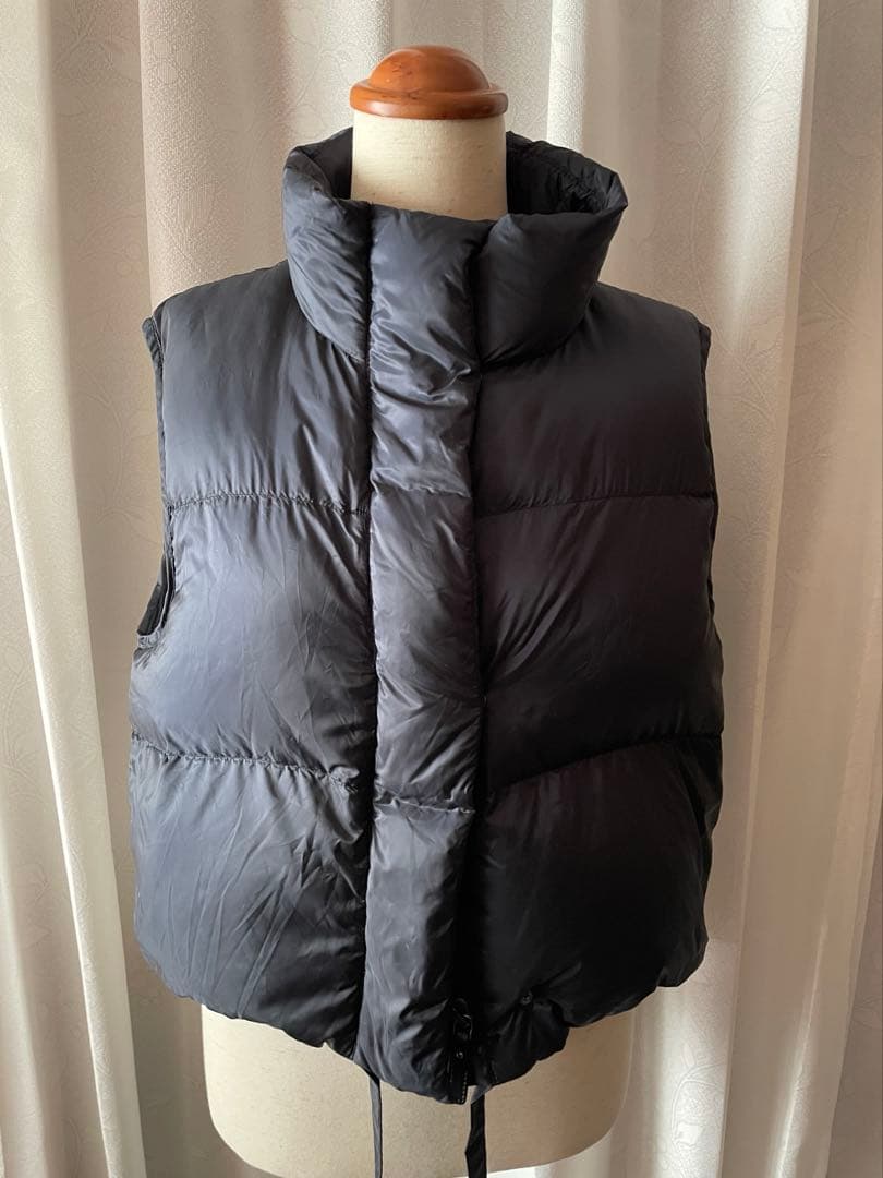 MAXMARA cubeのダウンベストネイビー