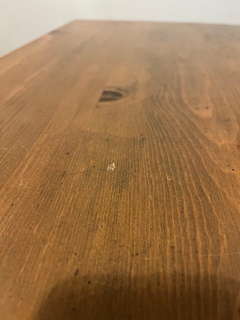 木製シンプルデザインの学習机　パイン材