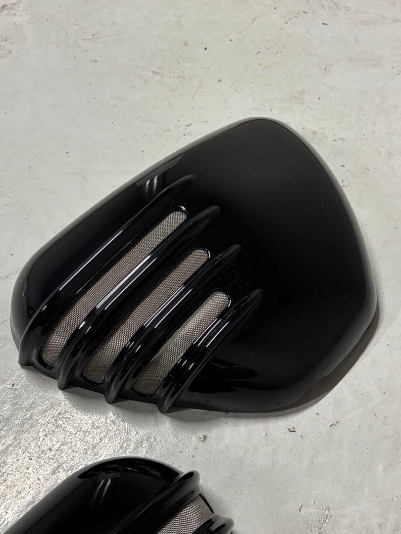 モートーン triumph用サイドカバー　左右セット