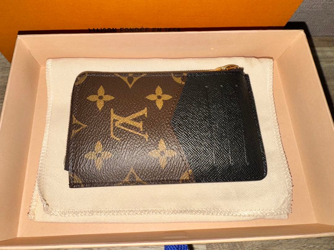 【美品】LOUIS VUITTON カードケース ポルトカルト・レクト ヴェルソ