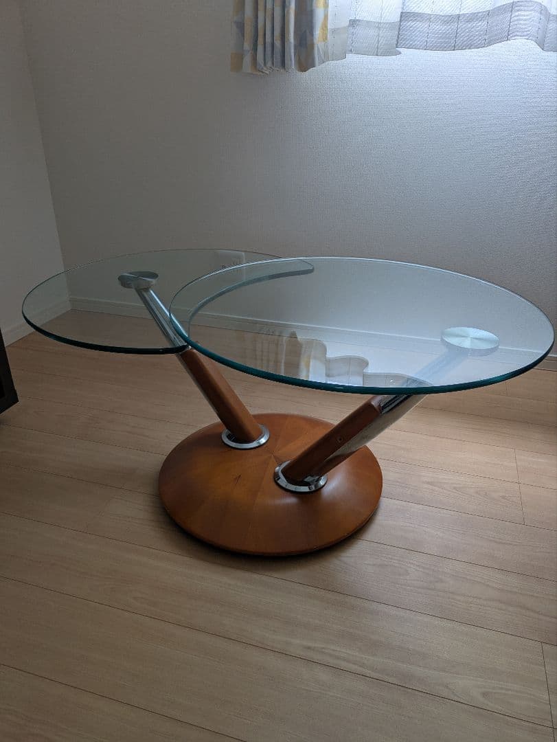 ロナルド シュミットガラステーブル