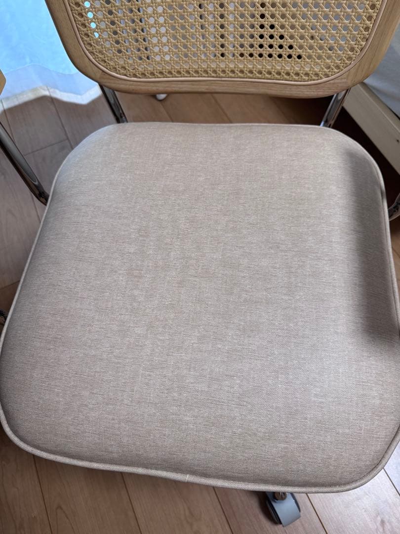 【美品】 LOWYA ロウヤ　デスクチェア　ベージュ