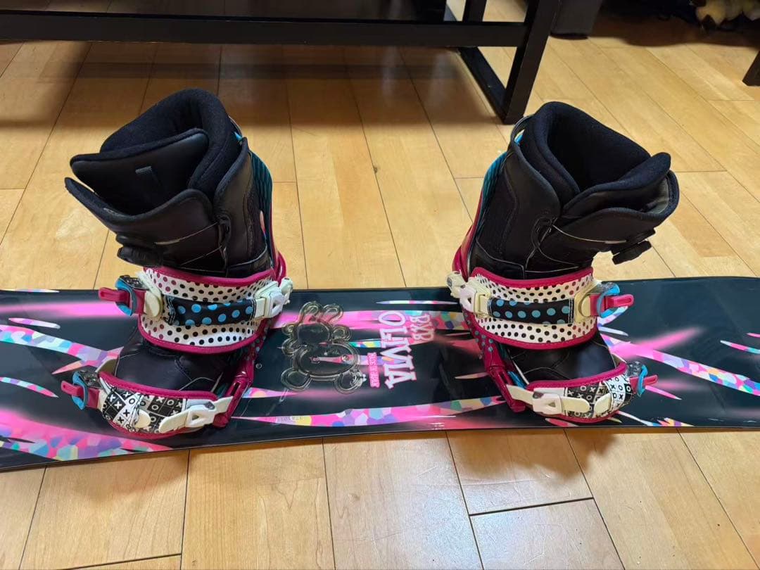 OLIVIA 135センチ　スノーボード３点セット　ブーツ23センチ